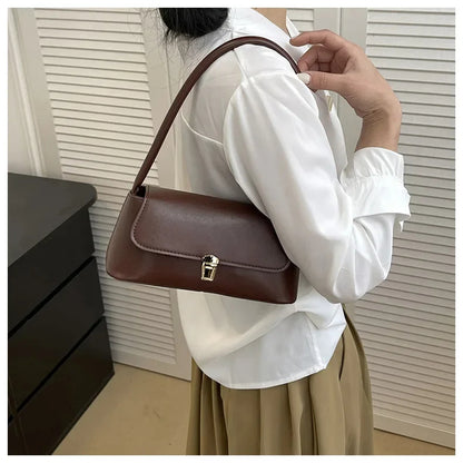 Corehide™ Women's Shoulder Bag Handbag Retro Baguette Bag Underarm Bag Fashion New Hand Shoulder Bag